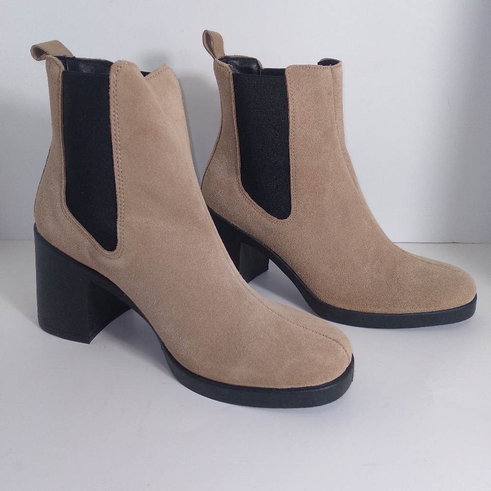 Steve Madden Match Suede Taupe Chelsea Ankle Boots Women's Size- 11